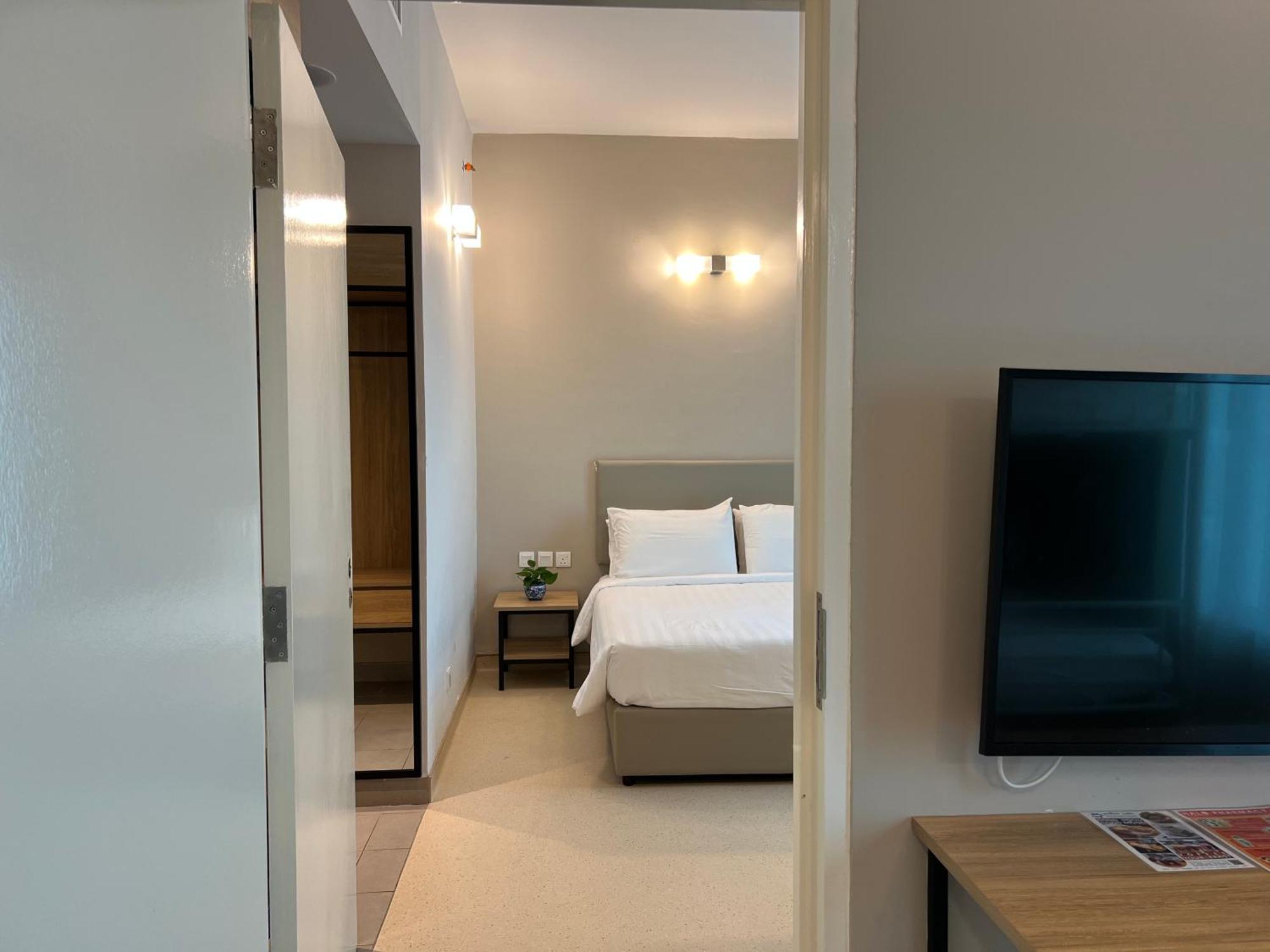 Serapi Verdure Hotel Кучинг Екстериор снимка