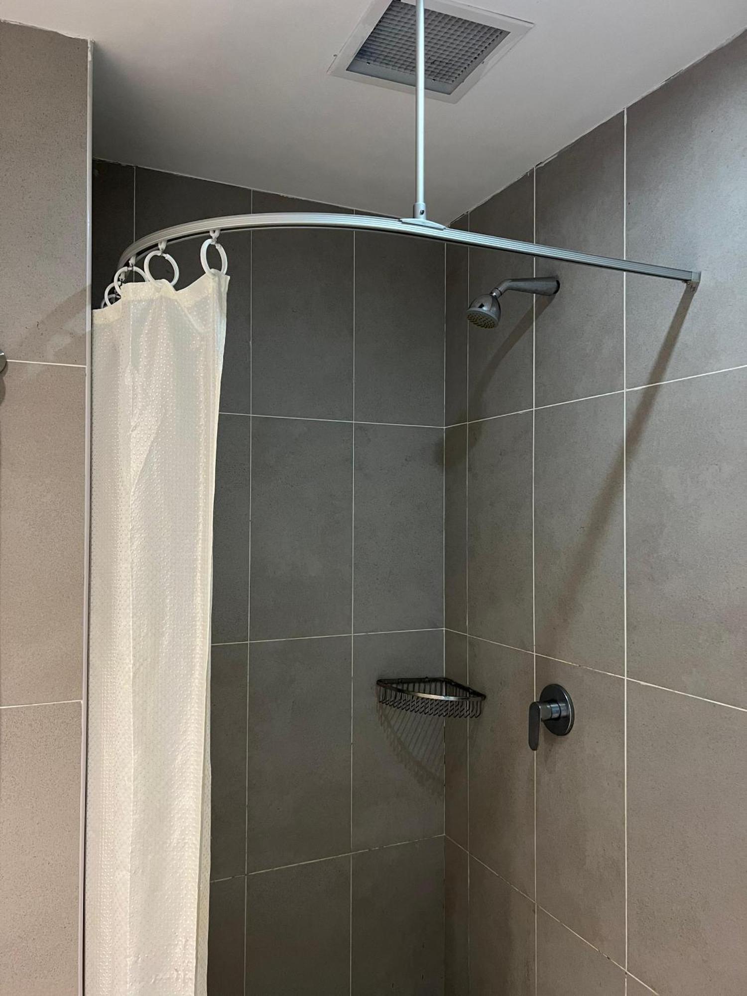 Serapi Verdure Hotel Кучинг Екстериор снимка