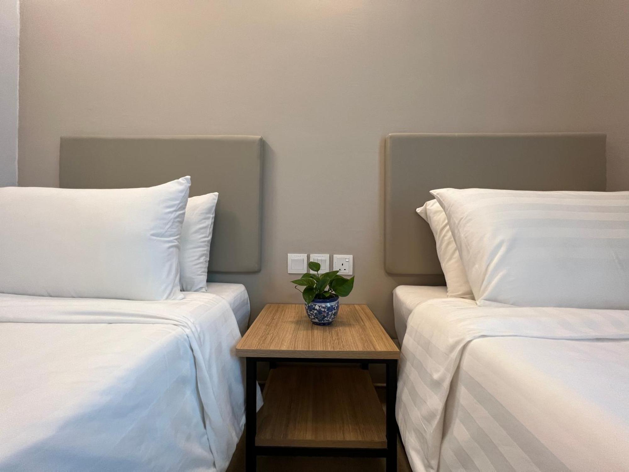 Serapi Verdure Hotel Кучинг Екстериор снимка
