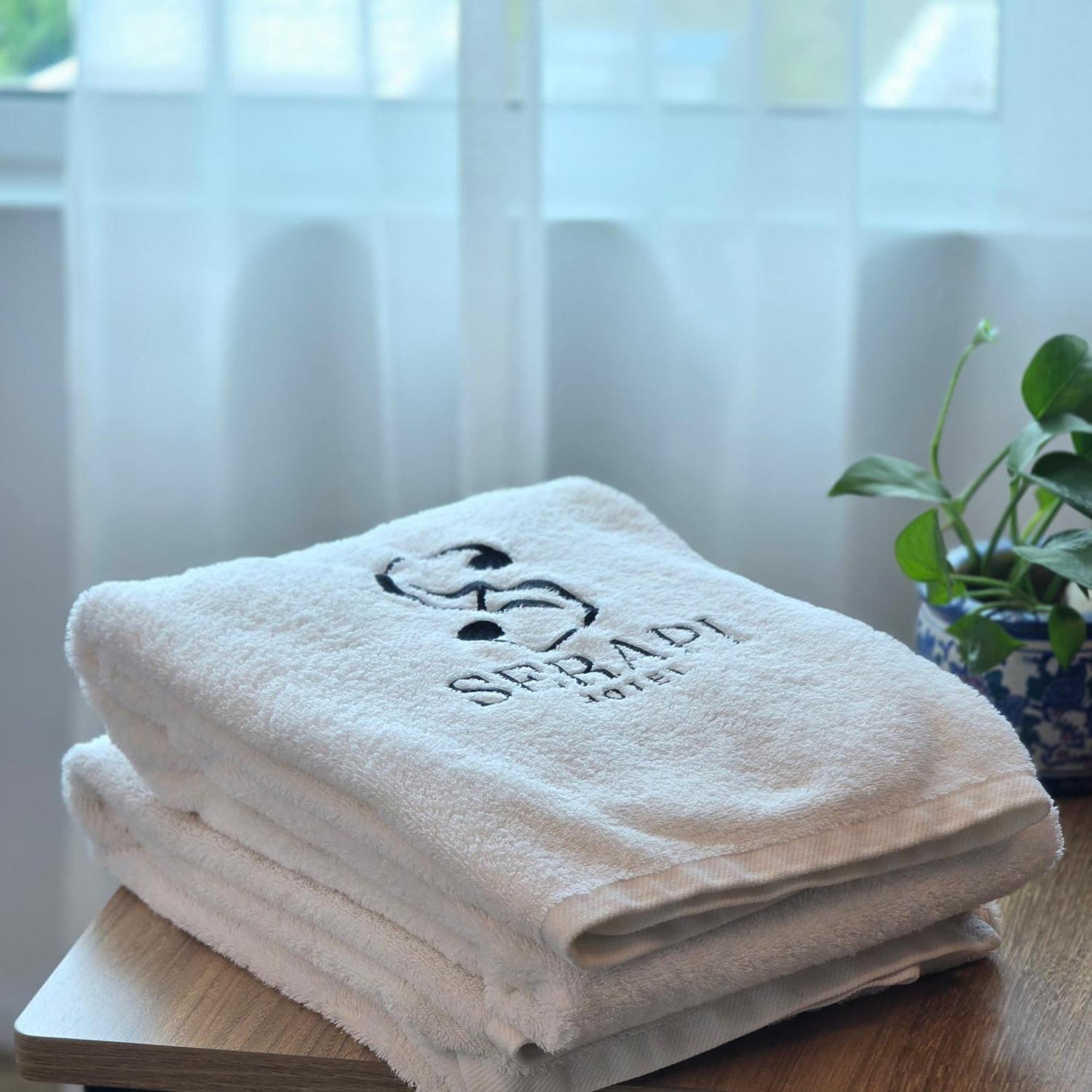 Serapi Verdure Hotel Кучинг Екстериор снимка